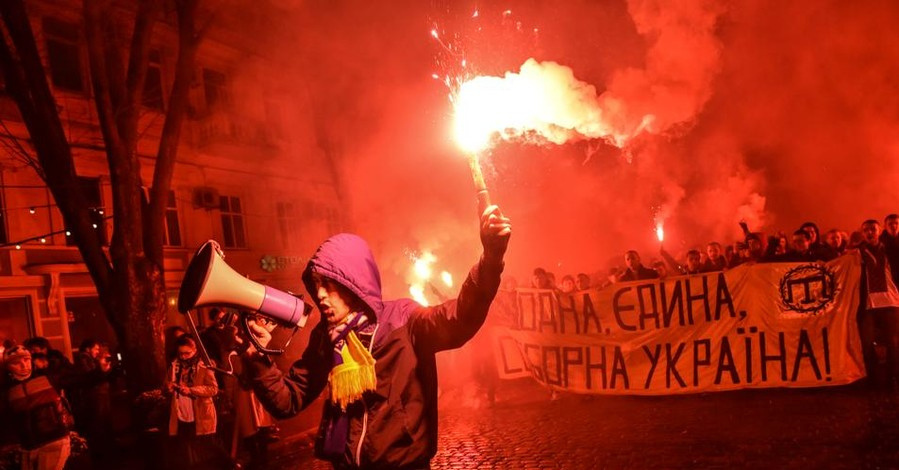 площа-Трибуни-героїв-3 площа Трибуни героїв-3